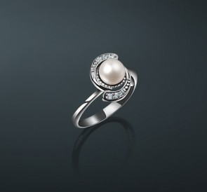 Серебряное кольцо с жемчугом к-5028: белый пресноводный жемчуг, серебро 925°