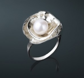 Кольцо с жемчугом к-51270-сб: белый пресноводный жемчуг, серебро 925°