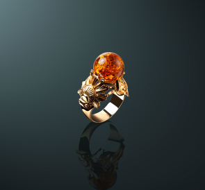 Кольцо с янтарем янтарь к-21к-к: жемчуг, серебро 925°