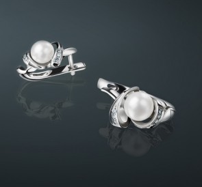 Серебряные серьги с жемчугом фианиты с-220725: белый пресноводный жемчуг, серебро 925° Серебряные серьги с жемчугом фианиты с-220725: белый пресноводный жемчуг, серебро 925°