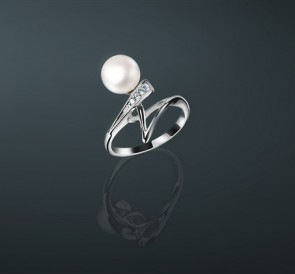 Серебряное кольцо с жемчугом к-210775: белый пресноводный жемчуг, серебро 925°