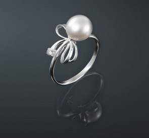 Серебряное кольцо с жемчугом к-130810: белый пресноводный жемчуг, серебро 925°