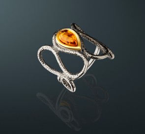 Кольцо с янтарем янтарь к-71131045: золотистый жемчуг, серебро 925°