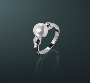 Серебряное кольцо с жемчугом к-609001: белый пресноводный жемчуг, серебро 925°