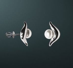Серебряные серьги с жемчугом с-240855: белый пресноводный жемчуг, серебро 925° Серебряные серьги с жемчугом с-240855: белый пресноводный жемчуг, серебро 925°