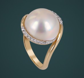 Кольцо с жемчугом 007-346-019: белый морской жемчуг, золото 750°